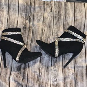 Windsor Black Suede Rhinestone Boots size 7